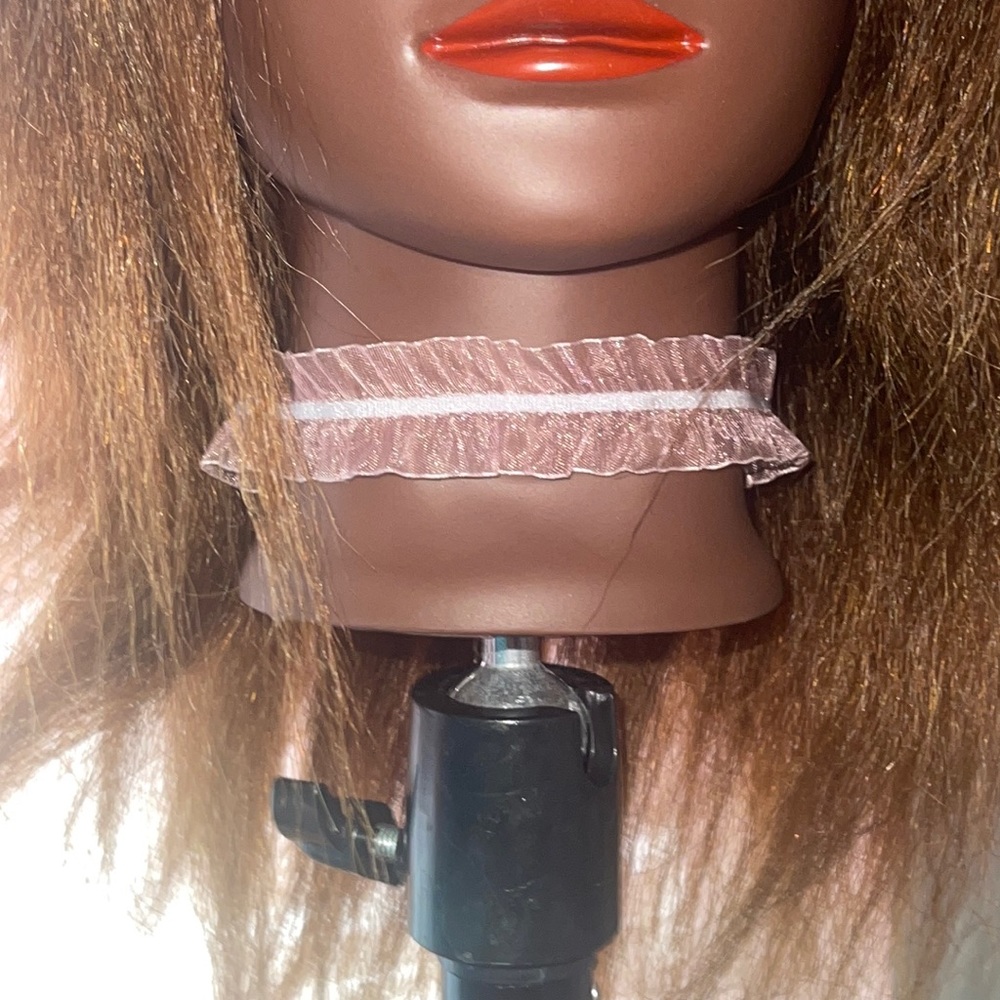 pink chocker